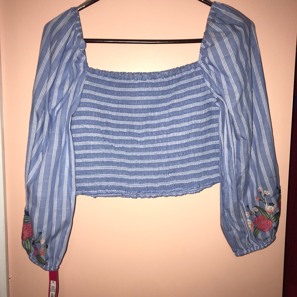 Crop top - Picture 2 of 5